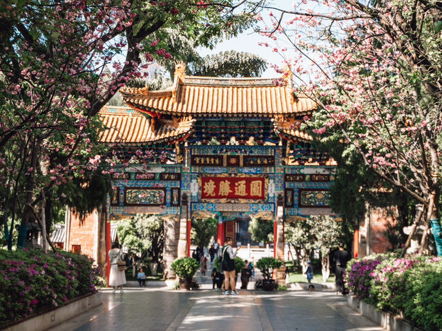 Yuantong Temple (圆通寺) — The Soul of Kunming’s Spiritual Heart