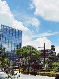 🏙️ Uptown Mall Manila: Where Futuristic Architecture Meets Tropical Urban Chic! 🌴