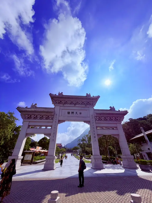 全球第一高的戶外青銅座佛