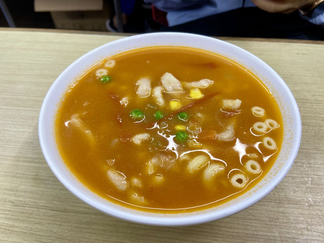 香港離島道地美食分享✨ 釗記冰室🍽️🥢