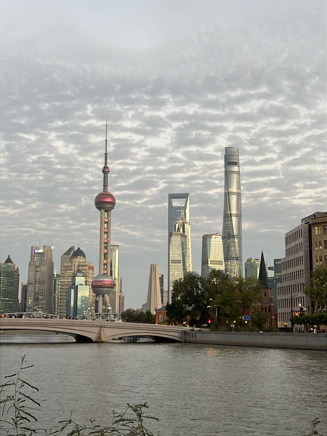 Couples’ Chill Weekend in Shanghai: Iconic Sights, Cloudy Vibes & Hidden Eats ☁️🏙️ Couples’ Chill Weekend in Shanghai: Iconic Sights, Cloudy Vibes & Hidden Eats ☁️🏙️