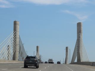 探索海岸風情：麻州新貝德福與福爾里弗冒險之旅 