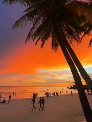 🌴 Boracay: One Island, Four Different Colors in a Day