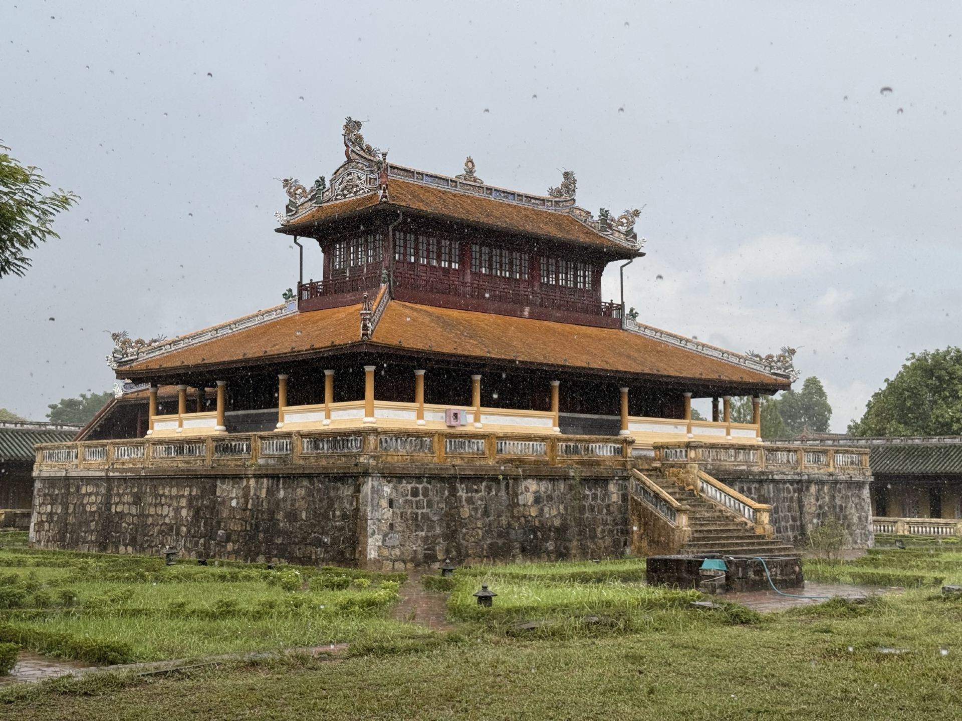 Immersing in Vietnam’s History: Hue Imperial City Guided Tour from Da Nang