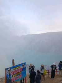 イジェン山