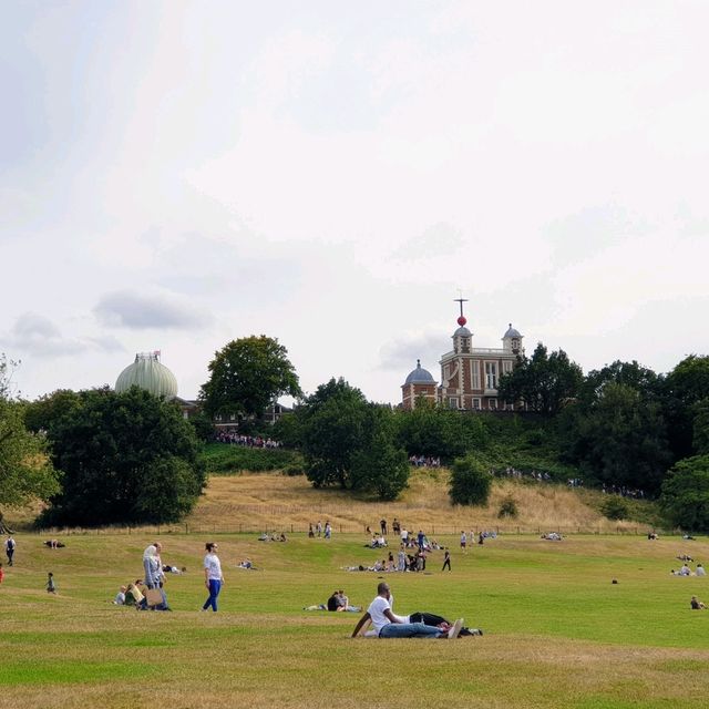 Discover Time's Heartbeat at 🏴󠁧󠁢󠁥󠁮󠁧󠁿 Greenwich Observatory! 🕰️🌍