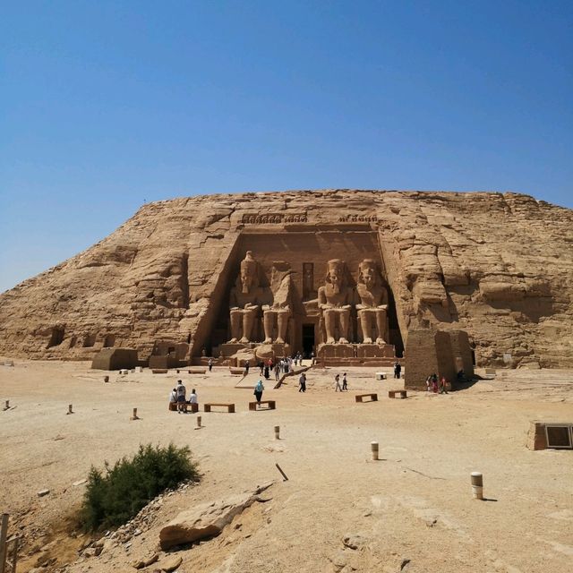 Mesmerising Abu Simbel temples 