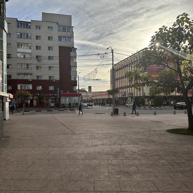 Autumn in Targu Jiu city center 🇷🇴