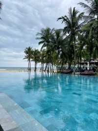 🏊‍♀️ Refreshing Pool Time