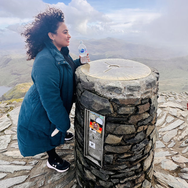 “A Rain-Kissed Adventure on the Snowdon Mountain Railway: Breathtaking Views and a Thrilling Journey