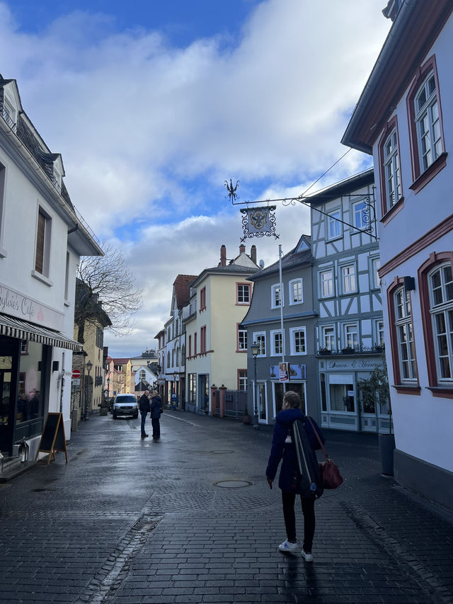 Kronberg im Taunus time travel to the past 1200