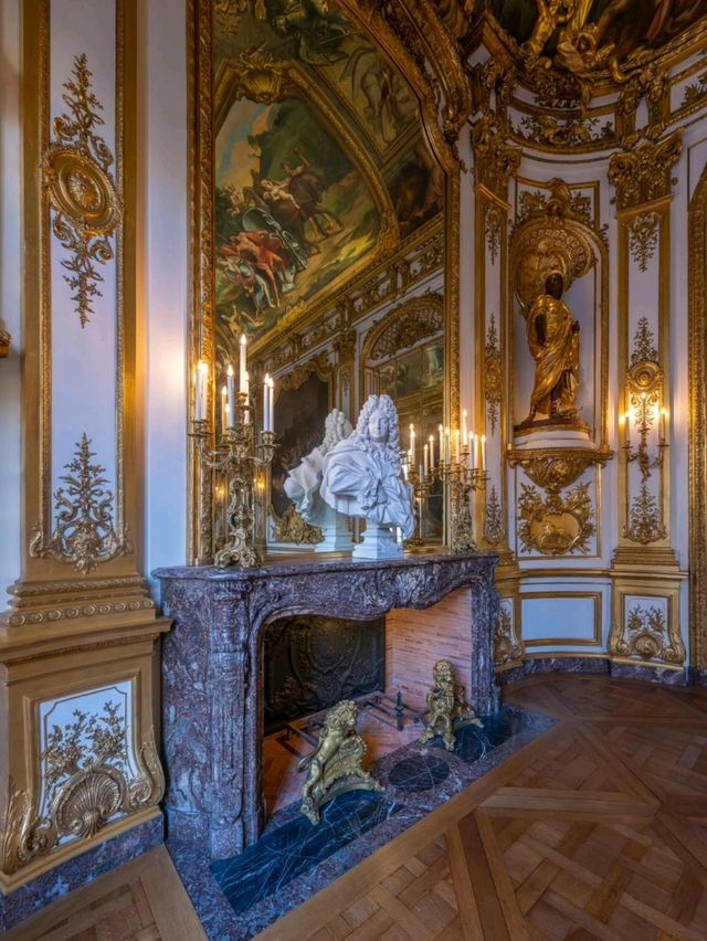 🏛️ Golden Gallery of Banque de France – Paris’s Hidden Rococo Gem