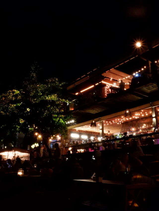 🔥✨ รีวิว “โชว์ควงไฟ” ที่ Coco Tam’s 