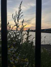 Solent Skies: A Southampton Sunset