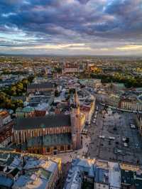 🏰✨ “Historic Heartbeat: Exploring Kraków’s Timeless Charm” 🇵🇱