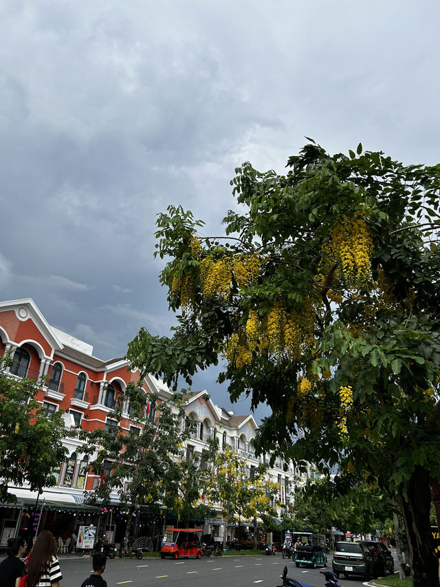 Funny monument u can meet walking in Phu Quok Funny monument u can meet walking in Phu Quok