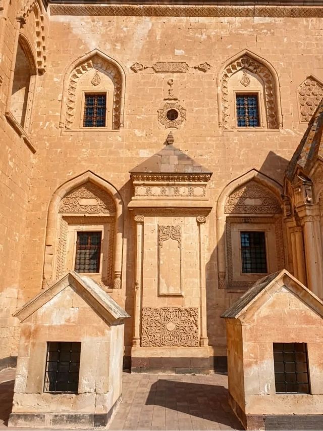 Ishak Pasha Palace: Ottoman Majesty in Eastern Turkey