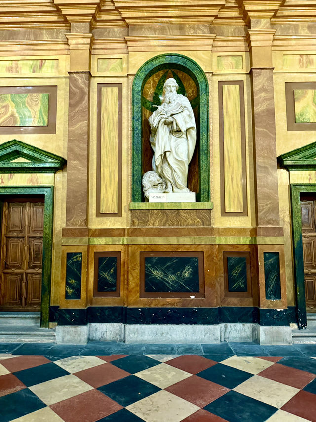 Quiet Beauty in Autumn