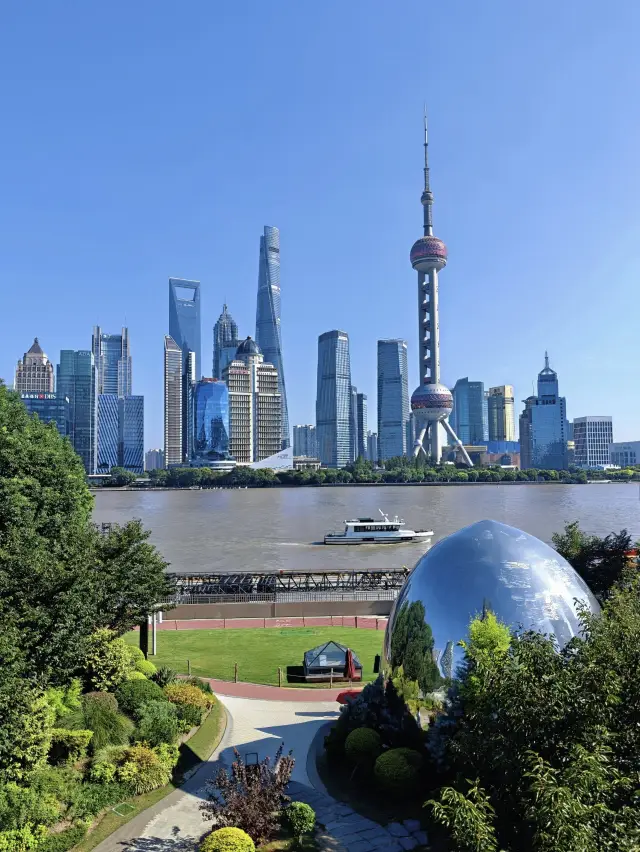 The Bund — My Personal View of Shanghai 🌷