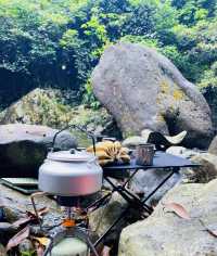 Explore the tropical rainforest around Qinzhou on foot and feel the sunshine.
