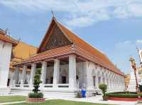 Exploring the Mystique of Wat Mahathat!🇹🇭