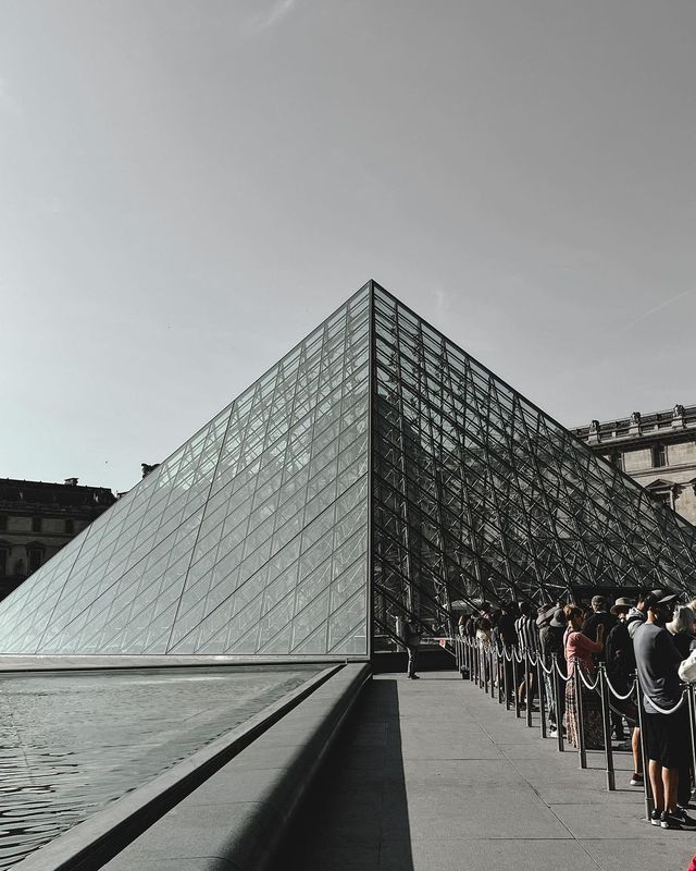 The Immersive Experience of Louvre Museum