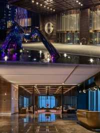 雲端之巔的孤獨,也許只有當風吹過,才會明白