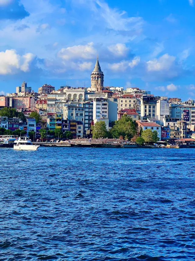 Bosphorus Strait: A cruise trip, witnessing the magnificent scenery of Europe and Asia!