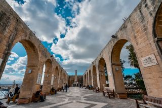 Best Viewpoint in Malta - Upper Barrakka Gardens