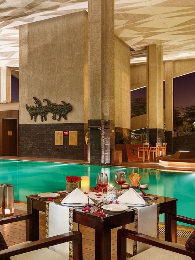 🌟✈️ Top Delhi Dwelling: Vivanta's Luxe Comforts! 🏨🍴