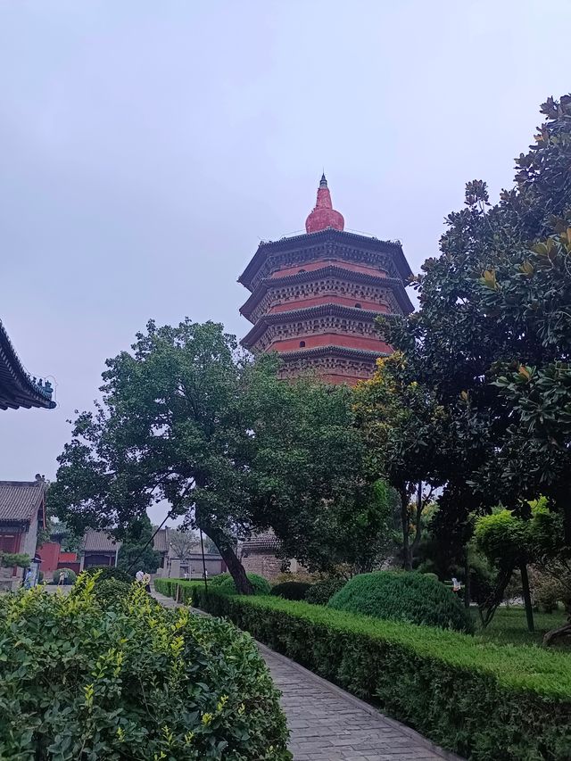 安陽天寧寺塔。 安陽天寧寺塔。