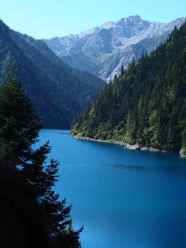 I would call Jiuzhaigou "Fairyland on Earth".