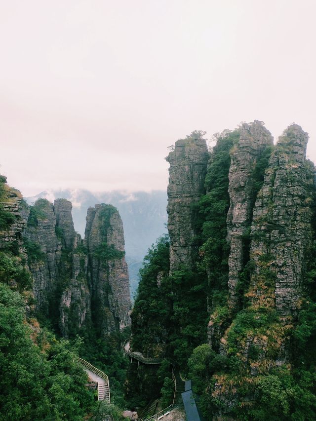 廣西貴港平南北帝山｜有「小張家界」之稱。