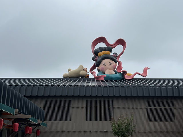 來此尋覓洛神賦。