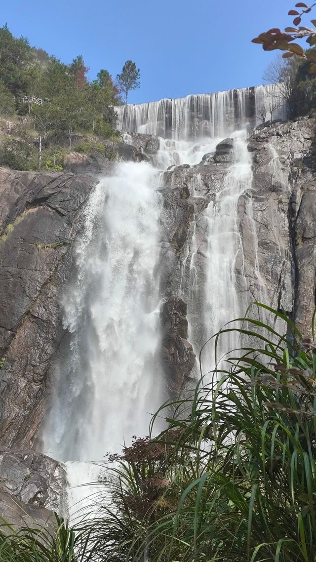 天台山大瀑布。