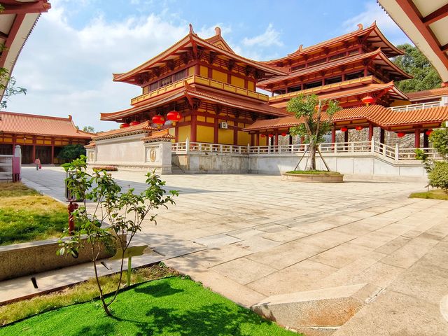三水有座世界最大臥佛