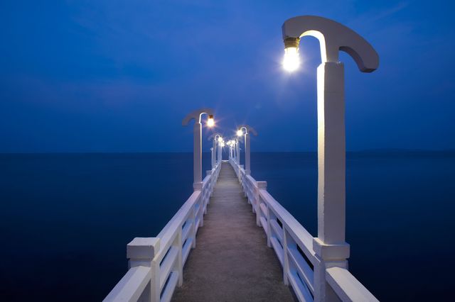 布吉島岬角攀瓦酒店｜浪漫海景天堂