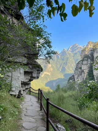 Beijing One-Day Trip to Shidu with Kids! This Wild Itinerary is Insane