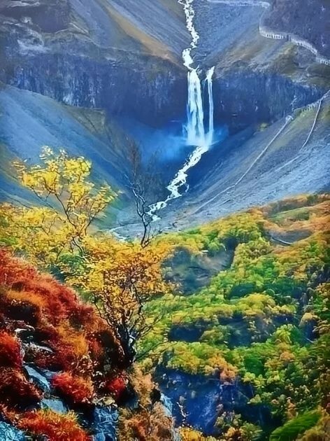天池藍與雪山白
