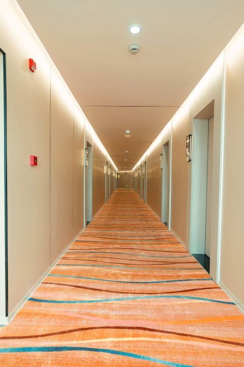 美宜便捷酒店：秋冬尋紅安，暖居小憩時