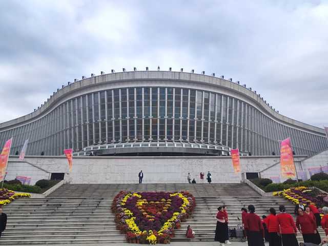 街區銀杏打卡地恩施州文化中心 街區銀杏打卡地恩施州文化中心