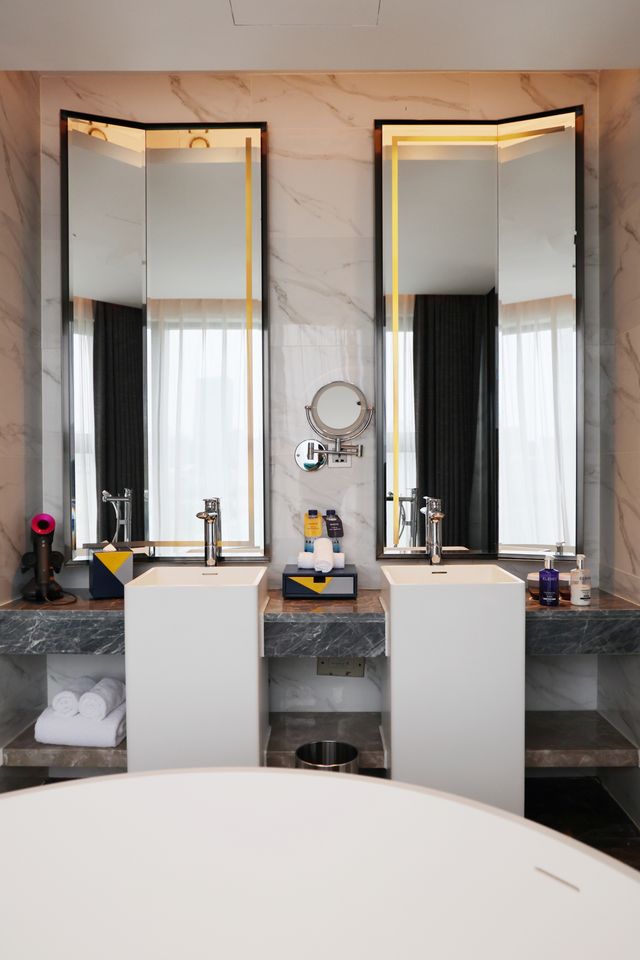 有朋自遠方來 朋友來找我西安玩 帶她住的是西安經開voco酒店 第一次接觸voco酒店 