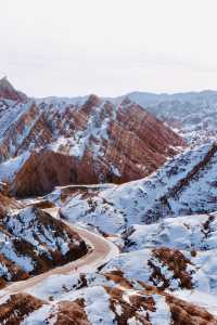 天梯山石窟首場雪,仙境美照刷屏冬日朋友圈
