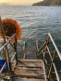 香港堅尼地城旁寶藏!西環泳棚日落封神