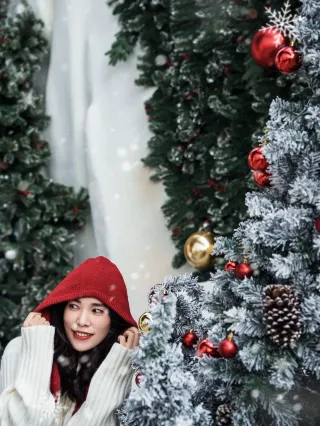 크리스마스 분위기가 완성되었어요, 크리스마스 사진 포즈도 준비됐습니다