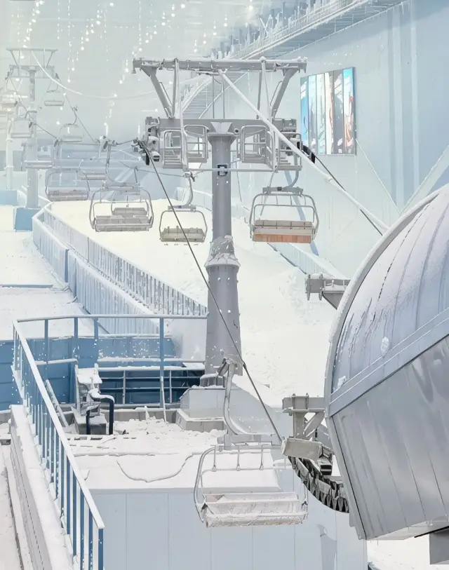 Shenzhen's Spring Festival is romantically snowy, welcoming the new YEAR with skiing