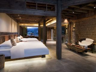 Baoshan Tengchong Mayu Valley | Old granary converted into a hot spring inn that's perfect for photos