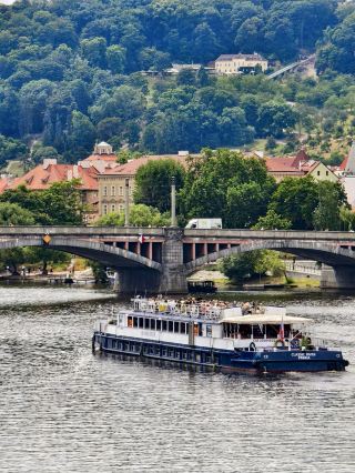 Summer 9-day Eastern Europe tour guide for lazy travelers to copy
