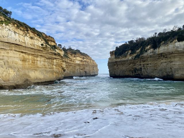 Mysterious Loch Ard Gorge & 12 Apostles!