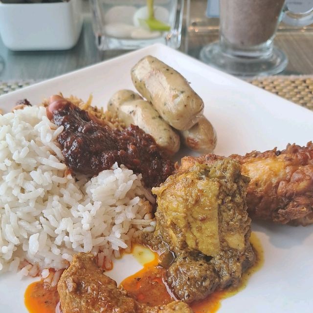 BREAKFAST SPREAD @EXECUTIVE LOUNGE HILTON PJ